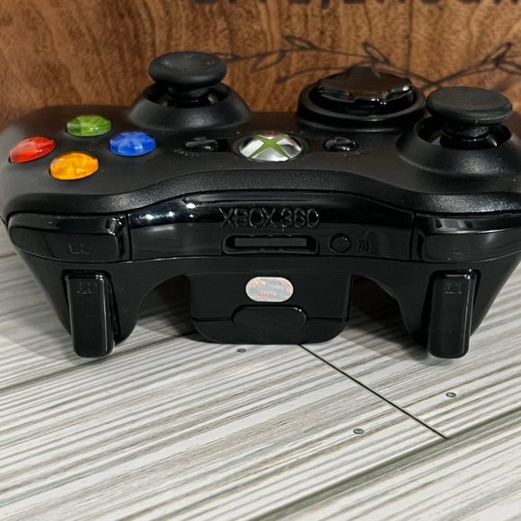 Microsoft XBOX 360 Wireless Controller - Picture 2 of 3
